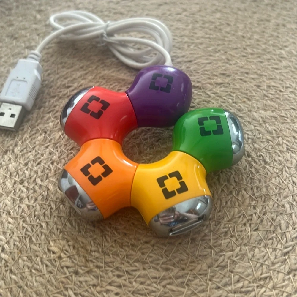 USB 2.0 HUB VINTAGE - Picture 1 of 3